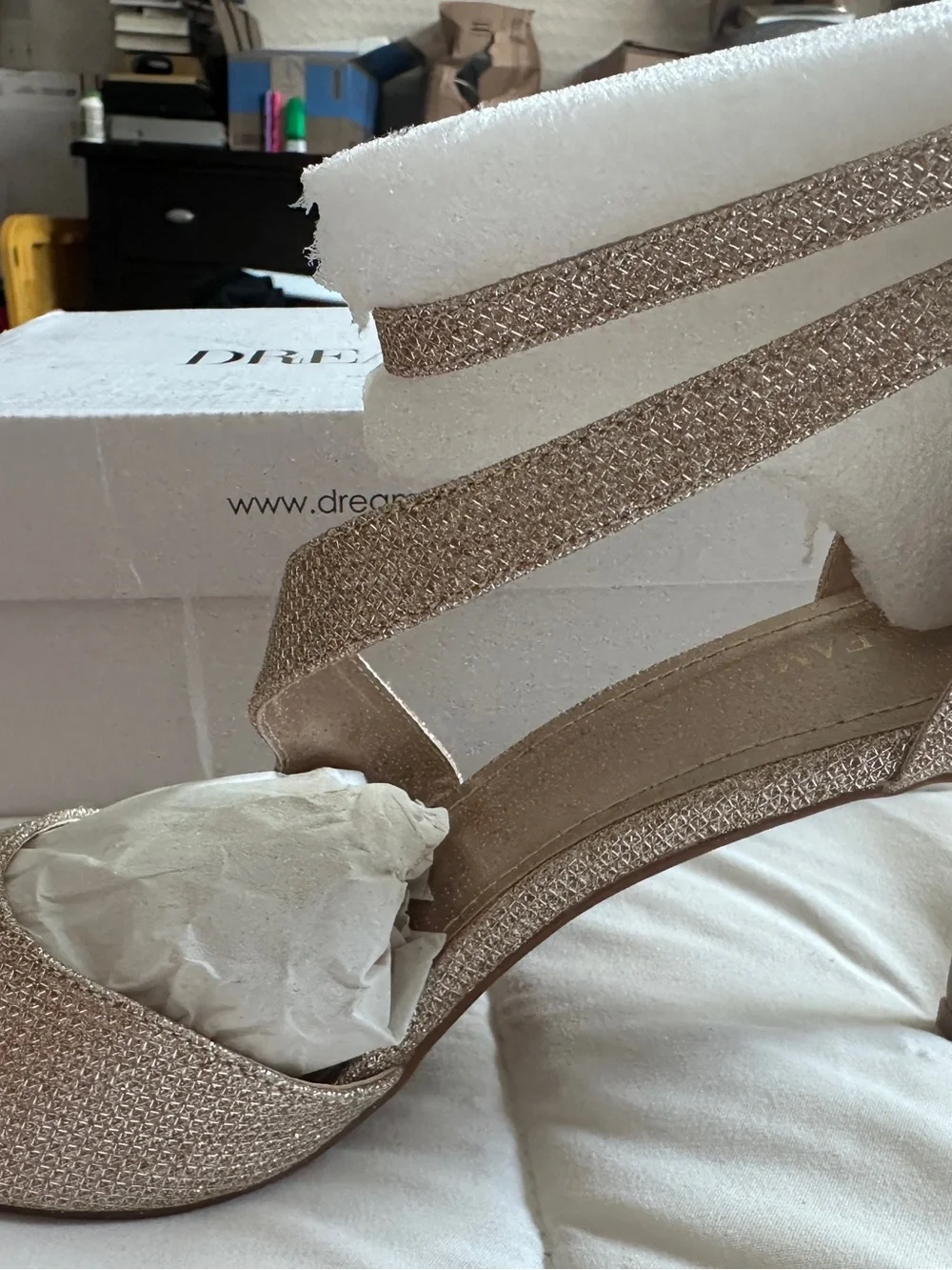 Dream Pairs Women’s Gold Glitter Strappy Ankle Strap Peep Toe Stiletto 10